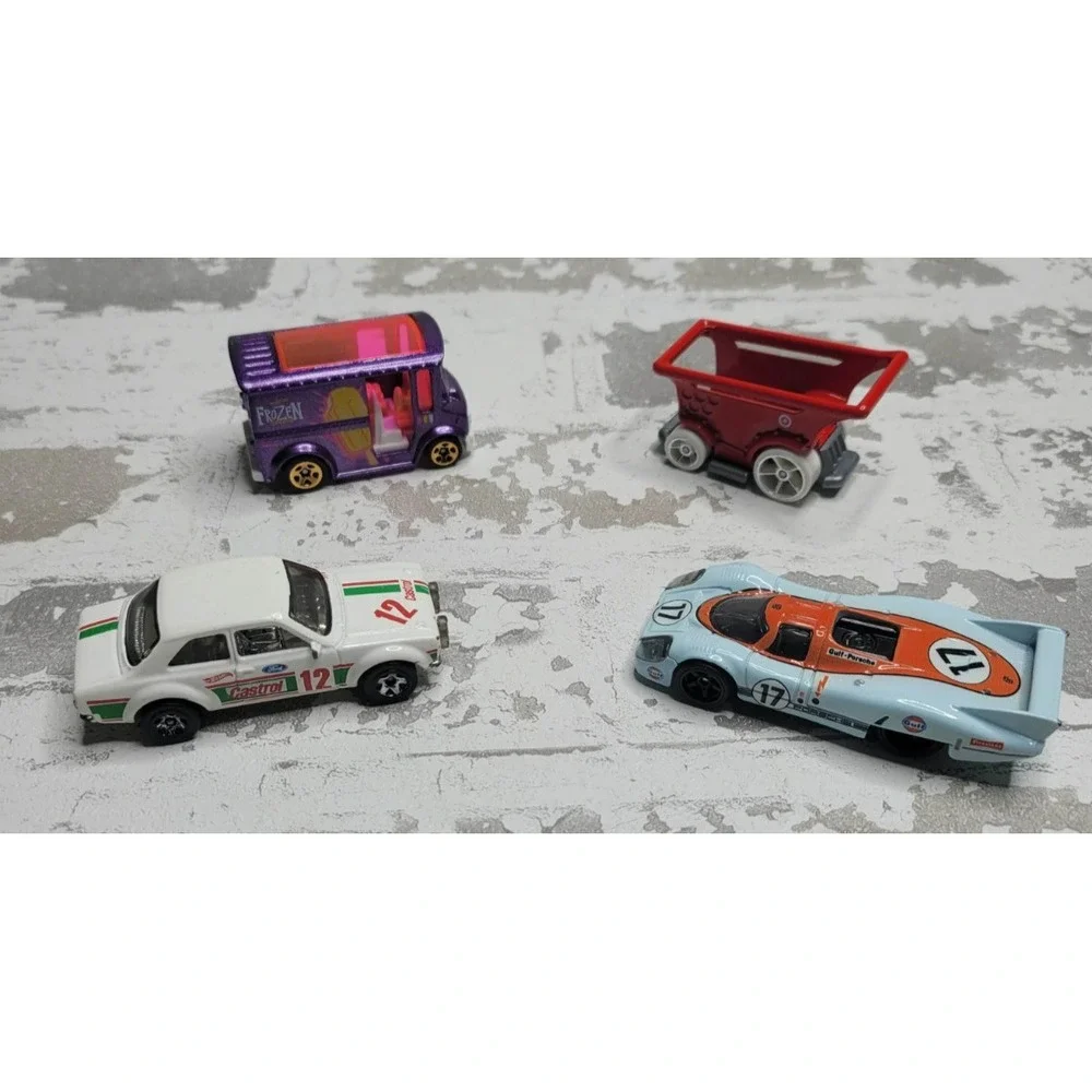 Set of 4 Hot‎ Wheels Cars